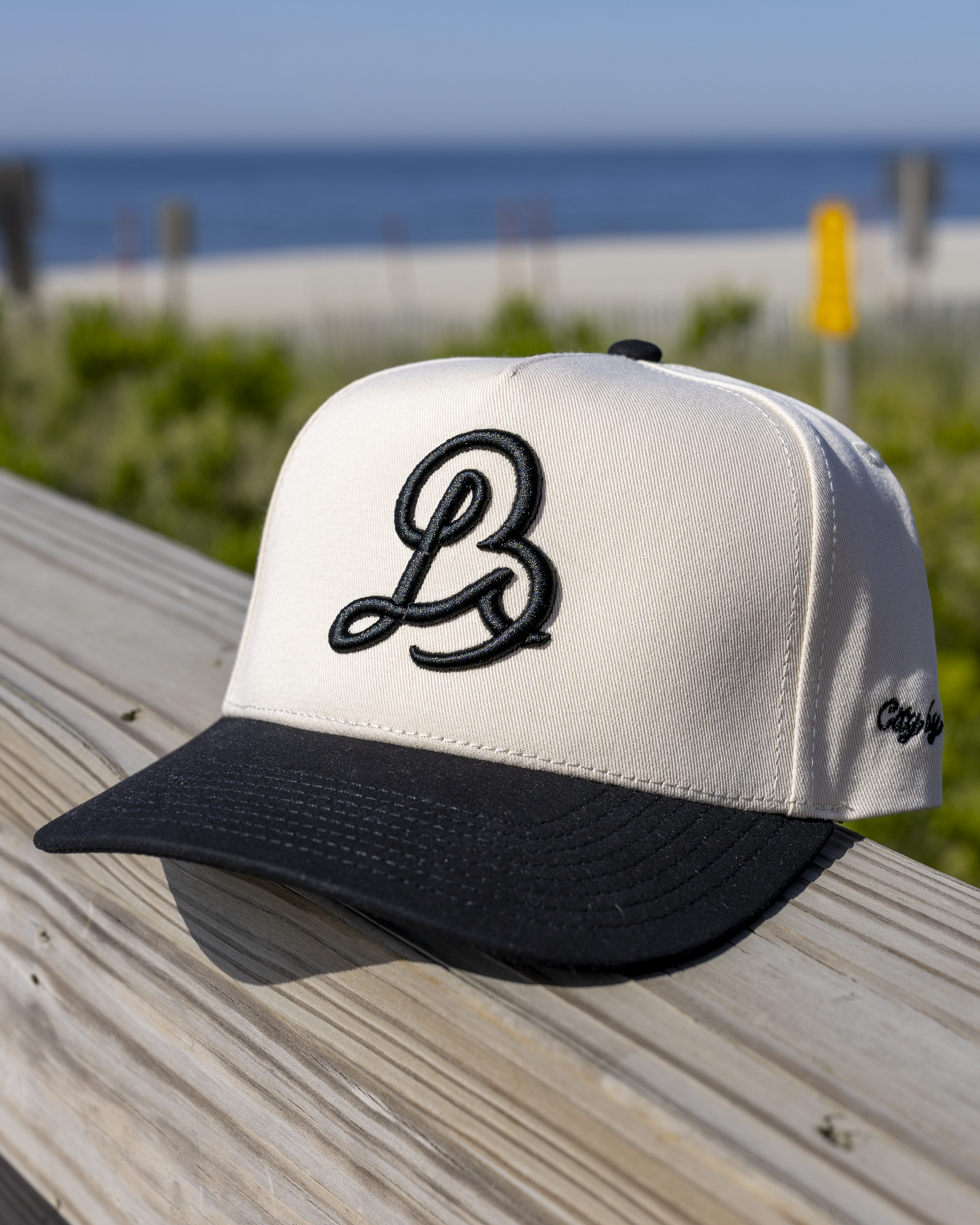 The Signature Cap - Cream/Black