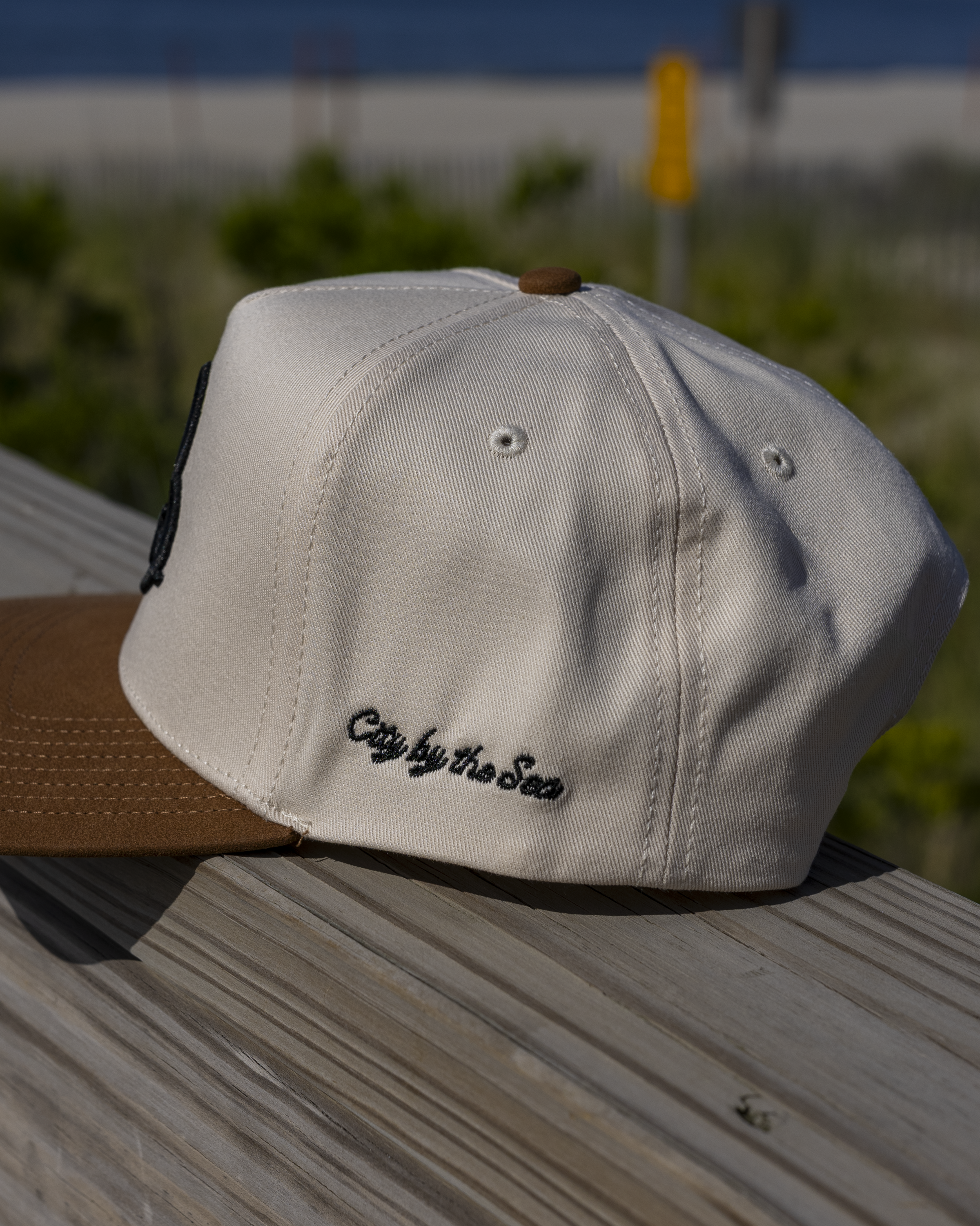 The Signature Cap - Cream/Brown